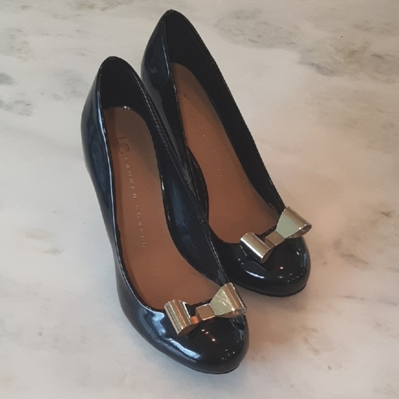 LC Lauren Conrad Black Heels with Gold Bow Size 6 - Picture 1 of 4